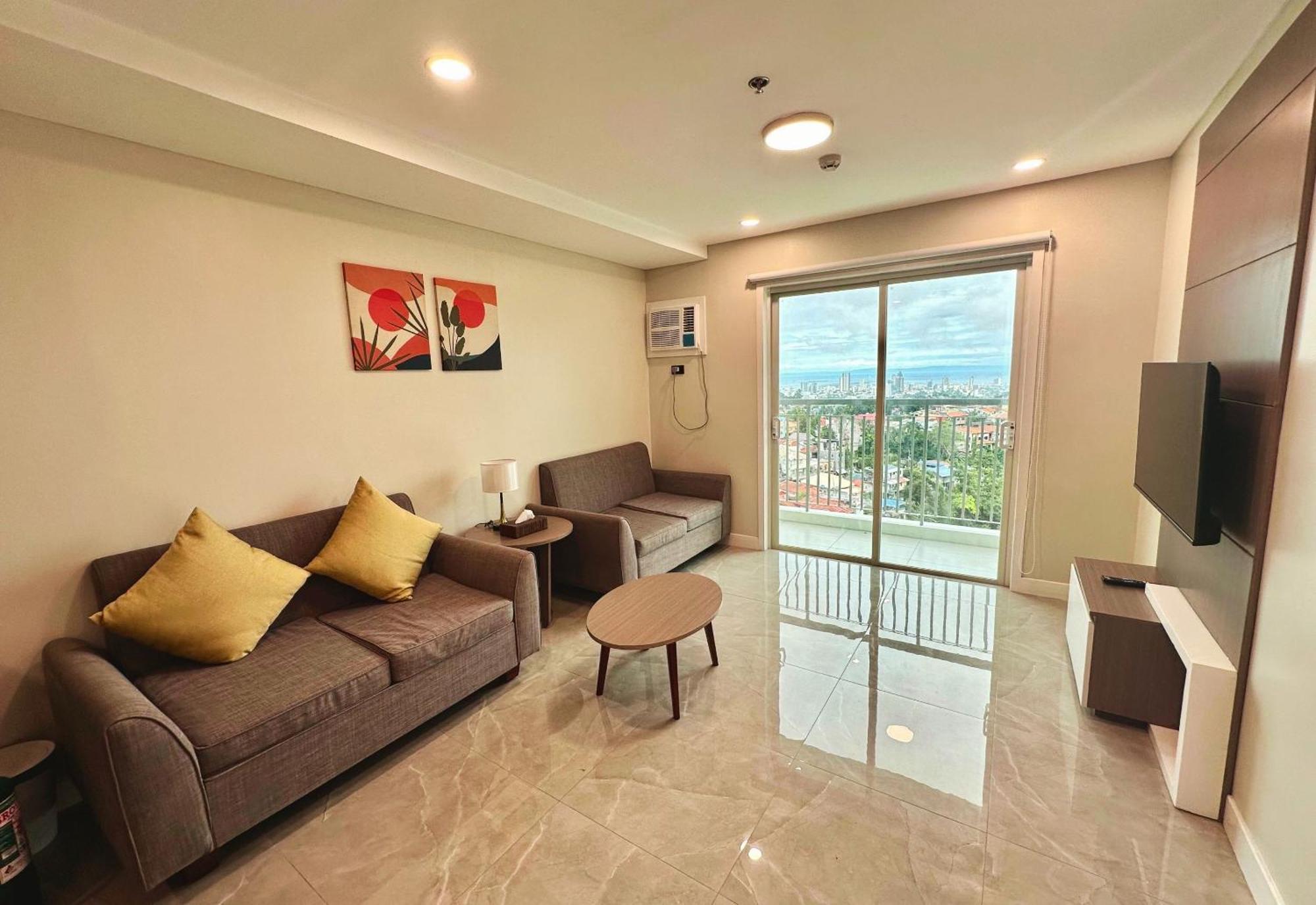 Hayat Sky Towers 3* Cebu