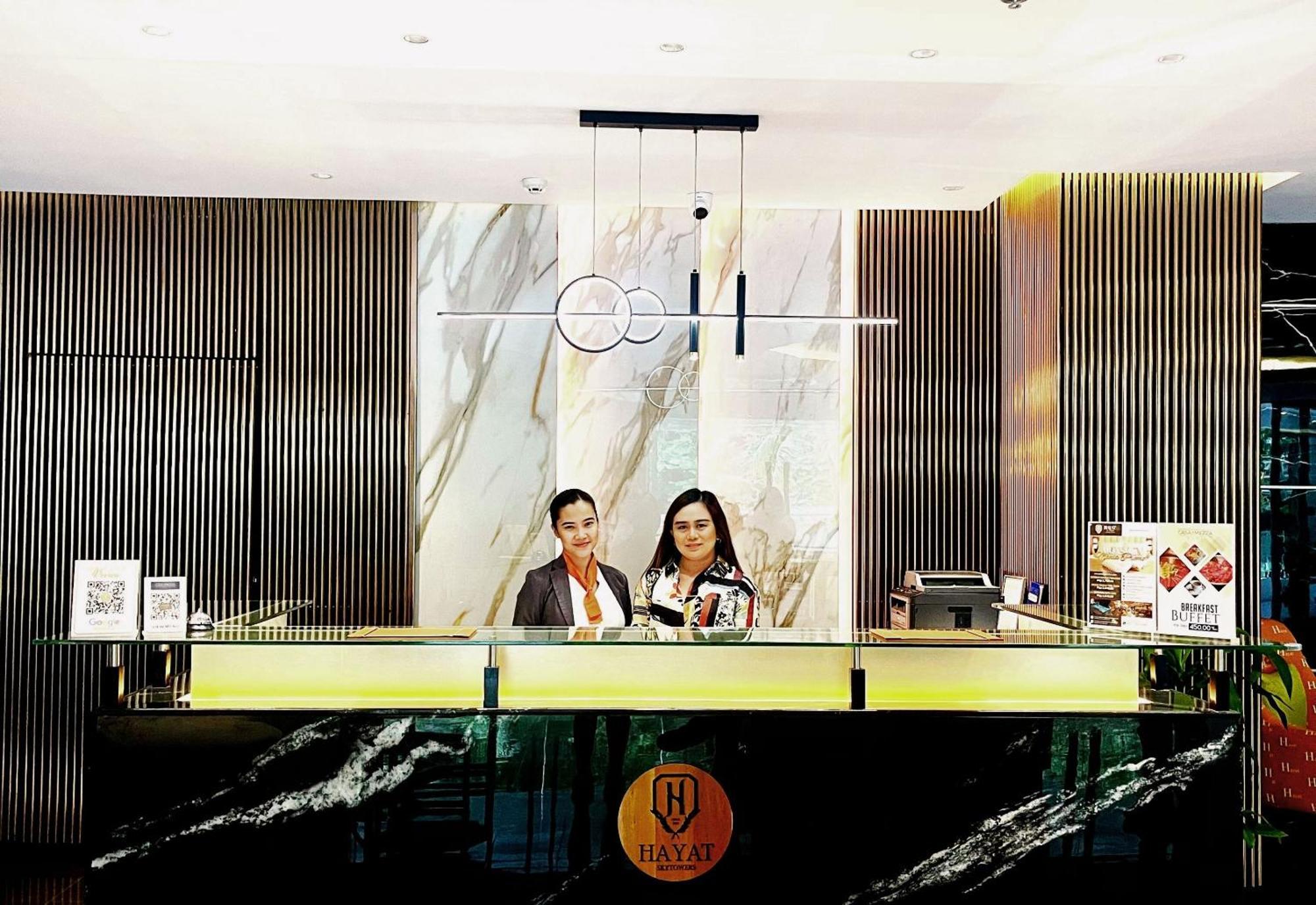 Hotel Hayat Sky Towers 3*