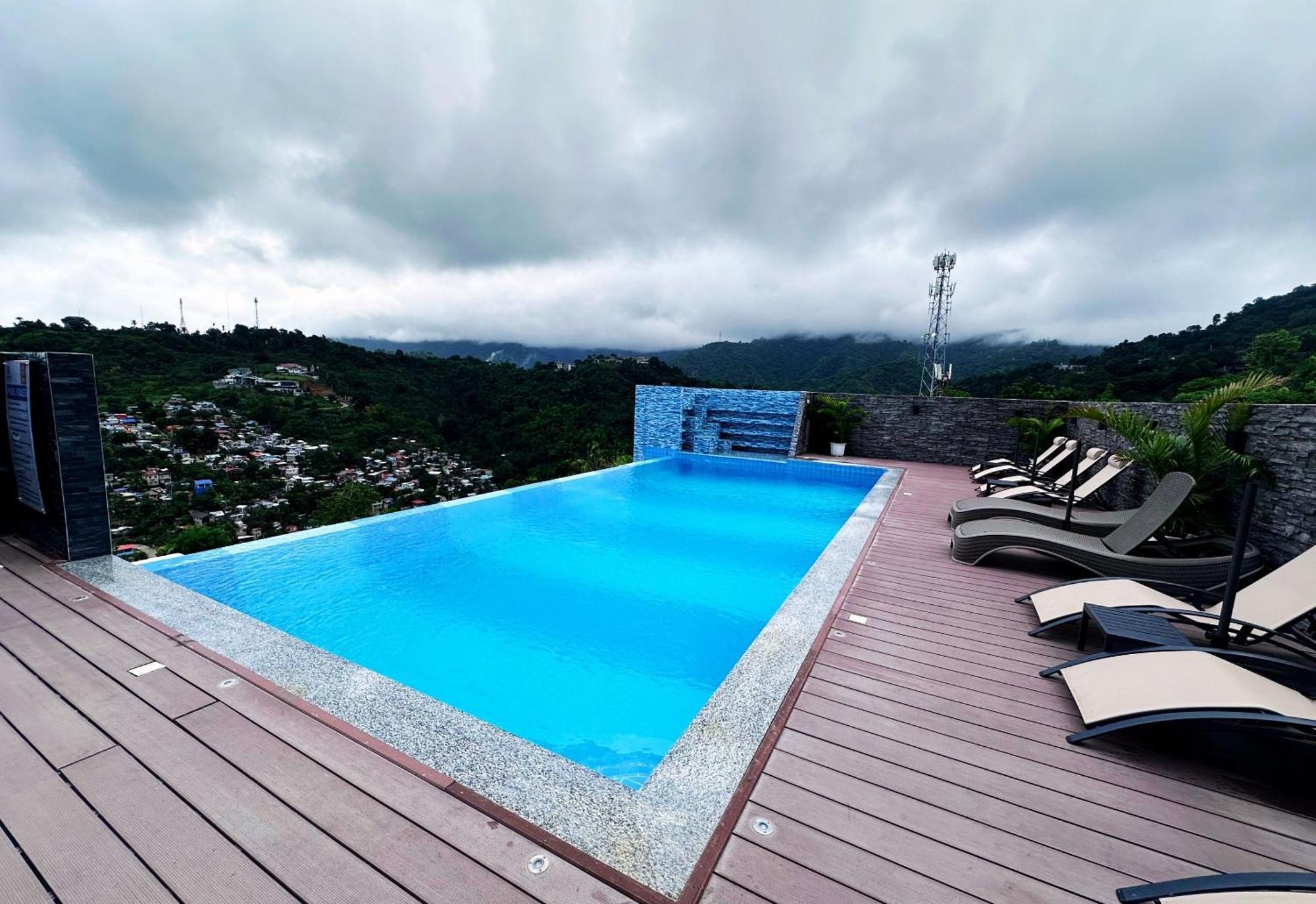 Hotel Hayat Sky Towers
