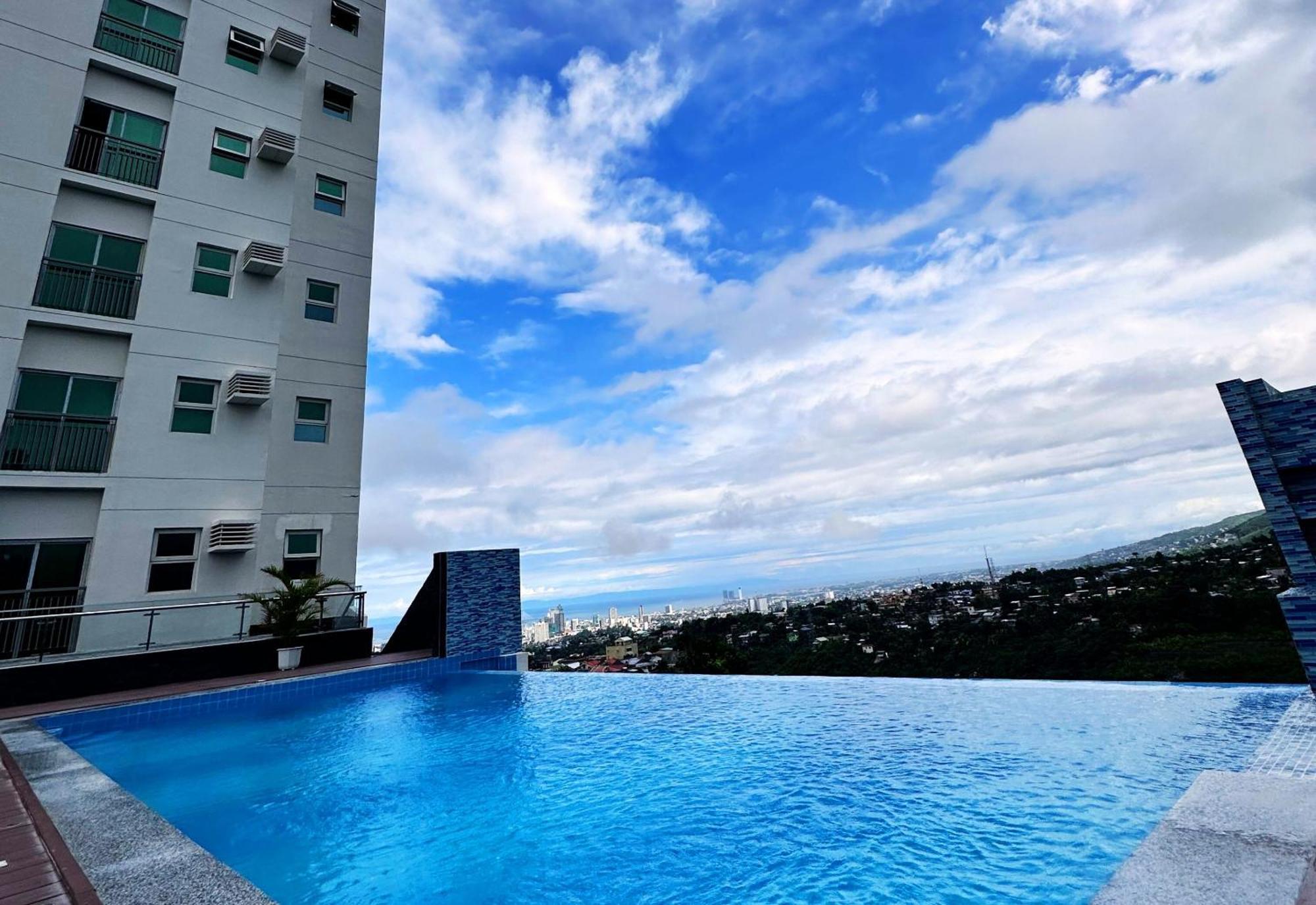 Hotel Hayat Sky Towers 3*