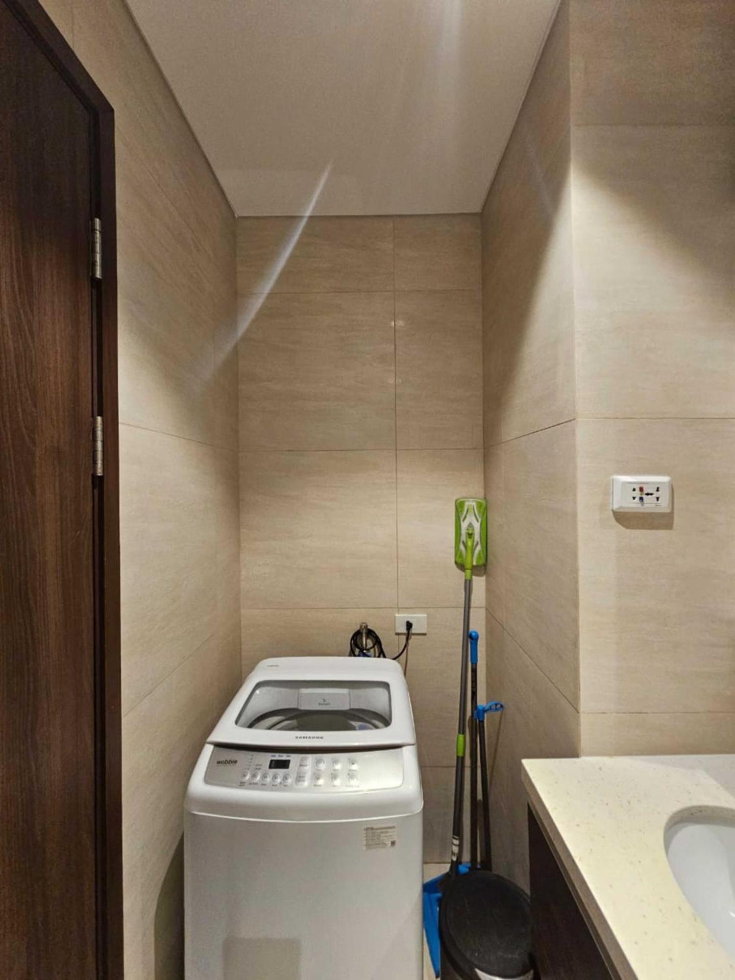 Tambuli Tower C Unit 5d Apartment *