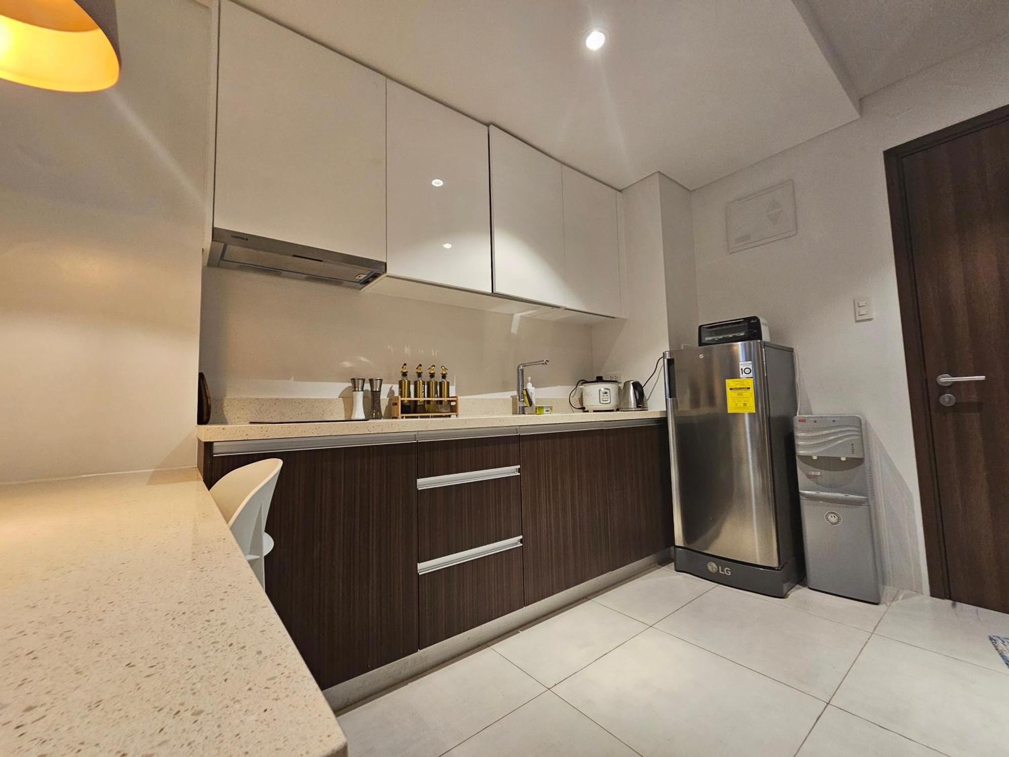 Apartment Tambuli Tower C Unit 5d