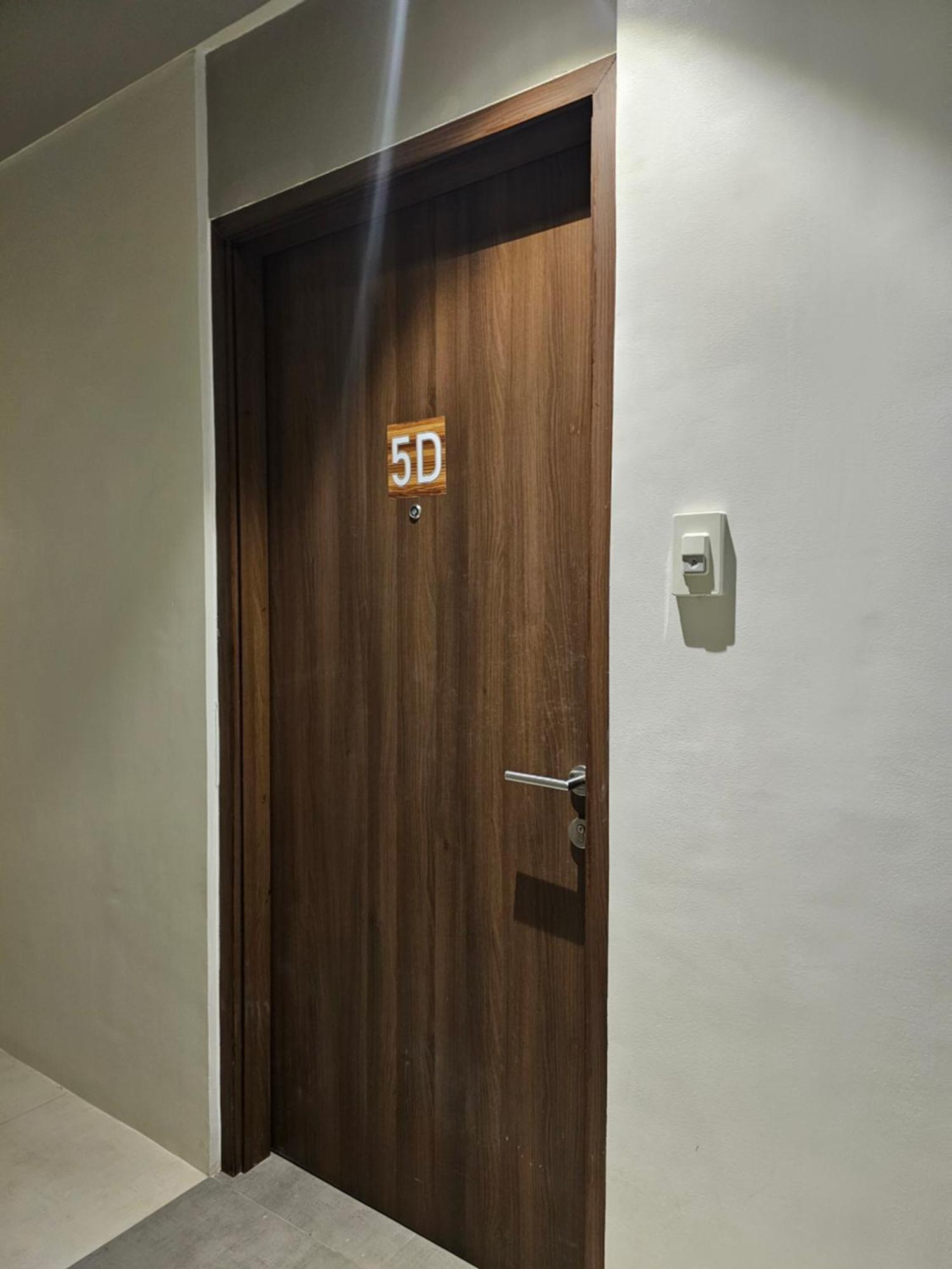 Tambuli Tower C Unit 5d Apartment