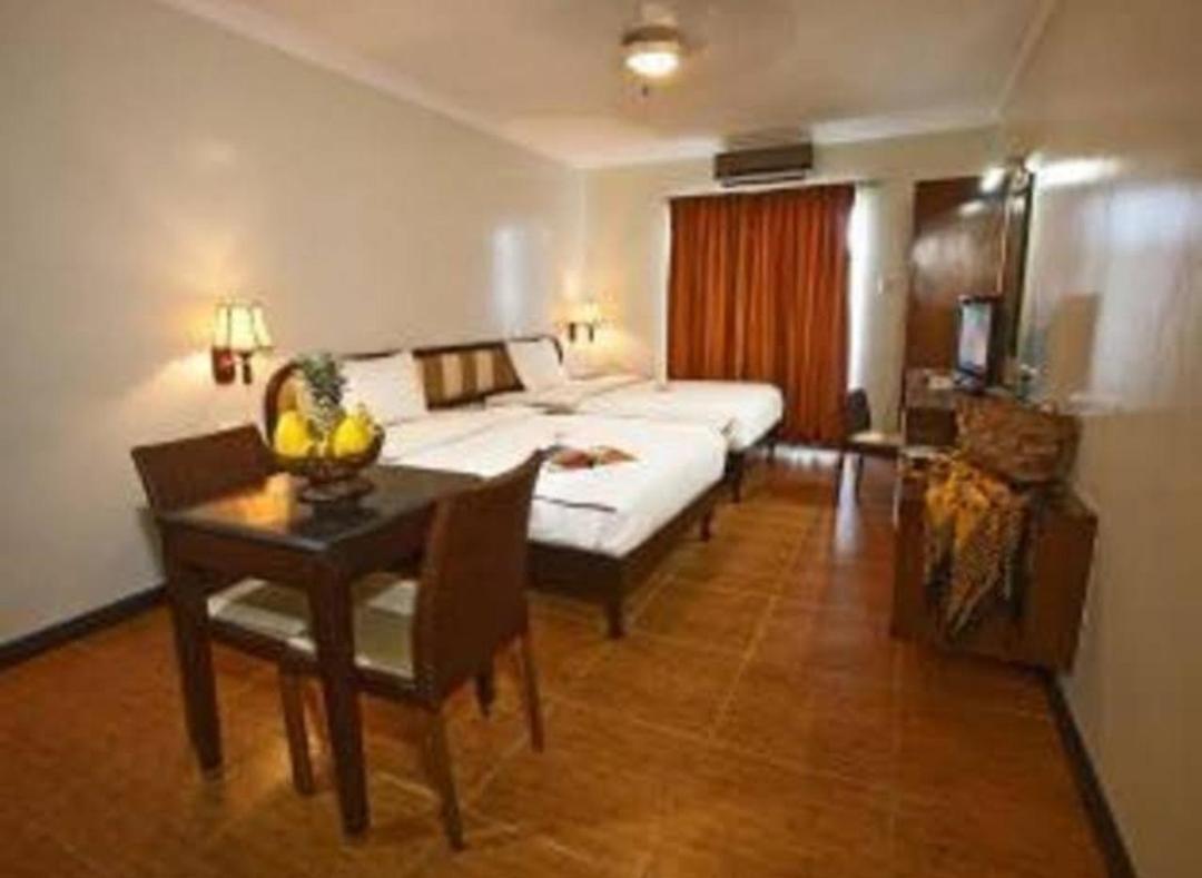 Hotel Nustar & Casino