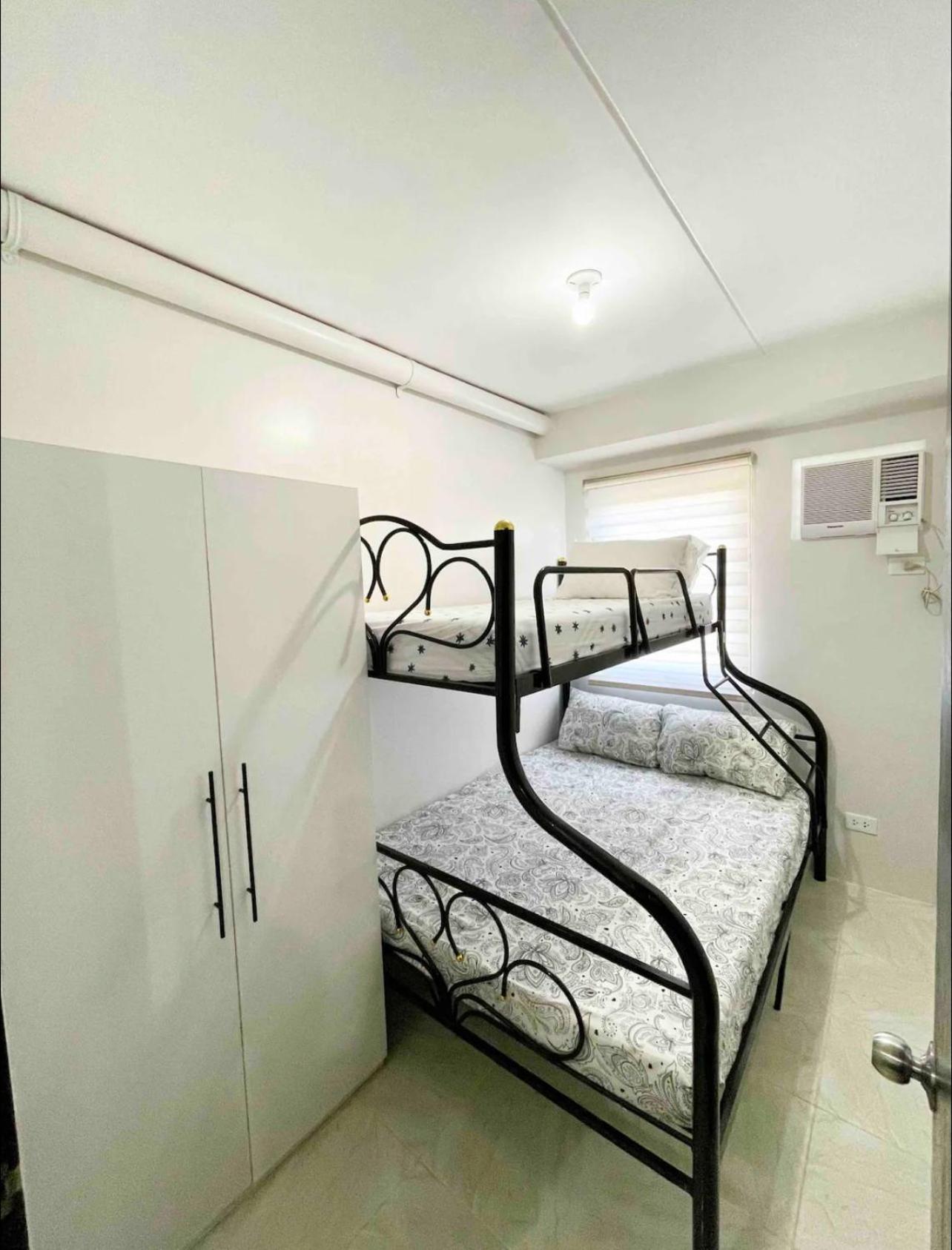 Unit In Banilad Cebu - 1 To 3 Pax Granted A 1 Bedroom Unit Of Your Choice And A Minimum Of 4 Guests For A 2 Bedroom Unit * Mandaue City