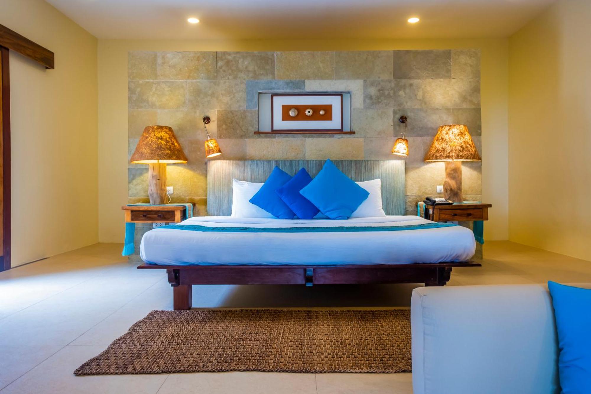 Bluewater 4* Sumilon Island