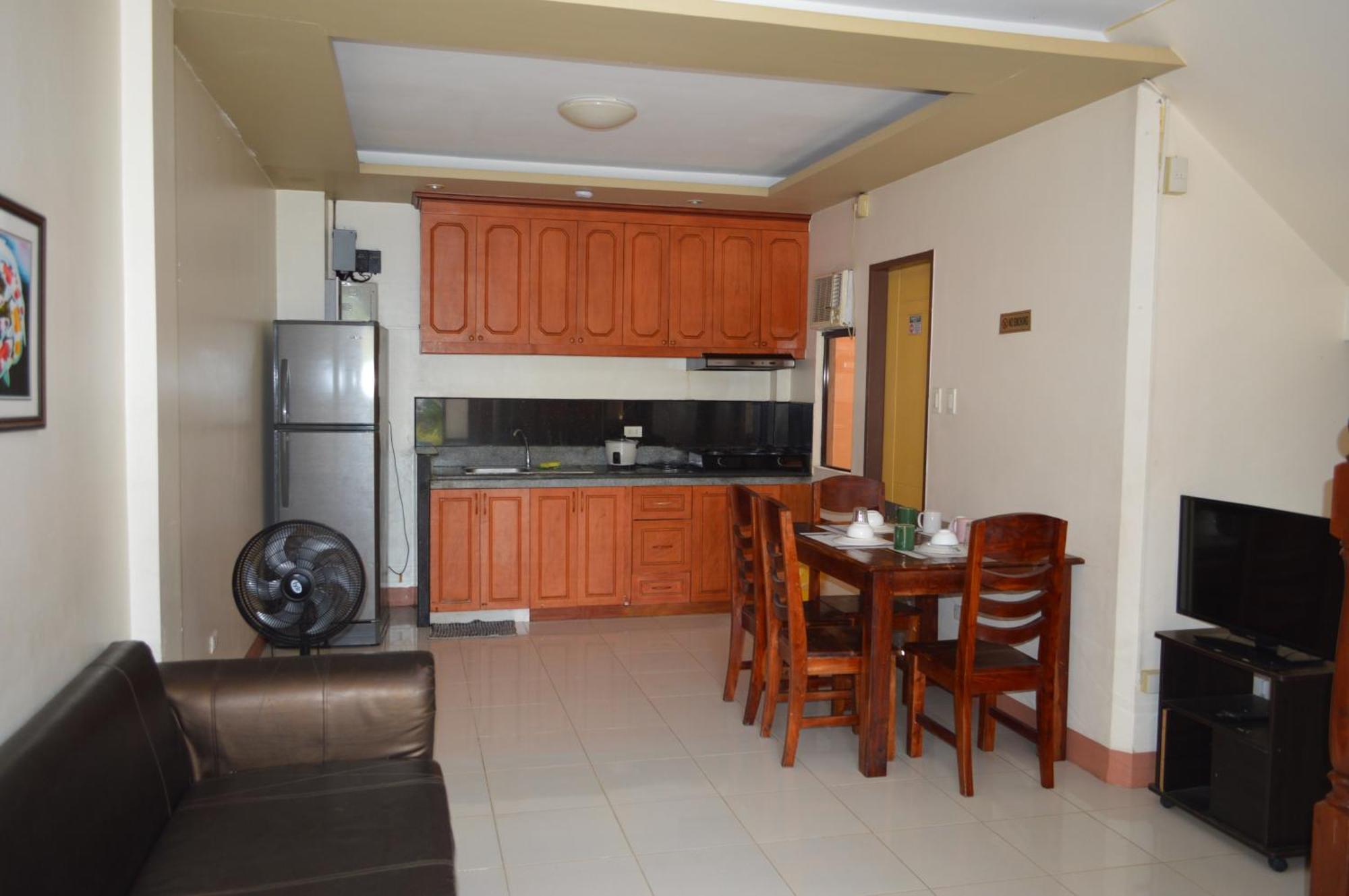 bahay-panuluyan Manora Talisay (Cebu)
