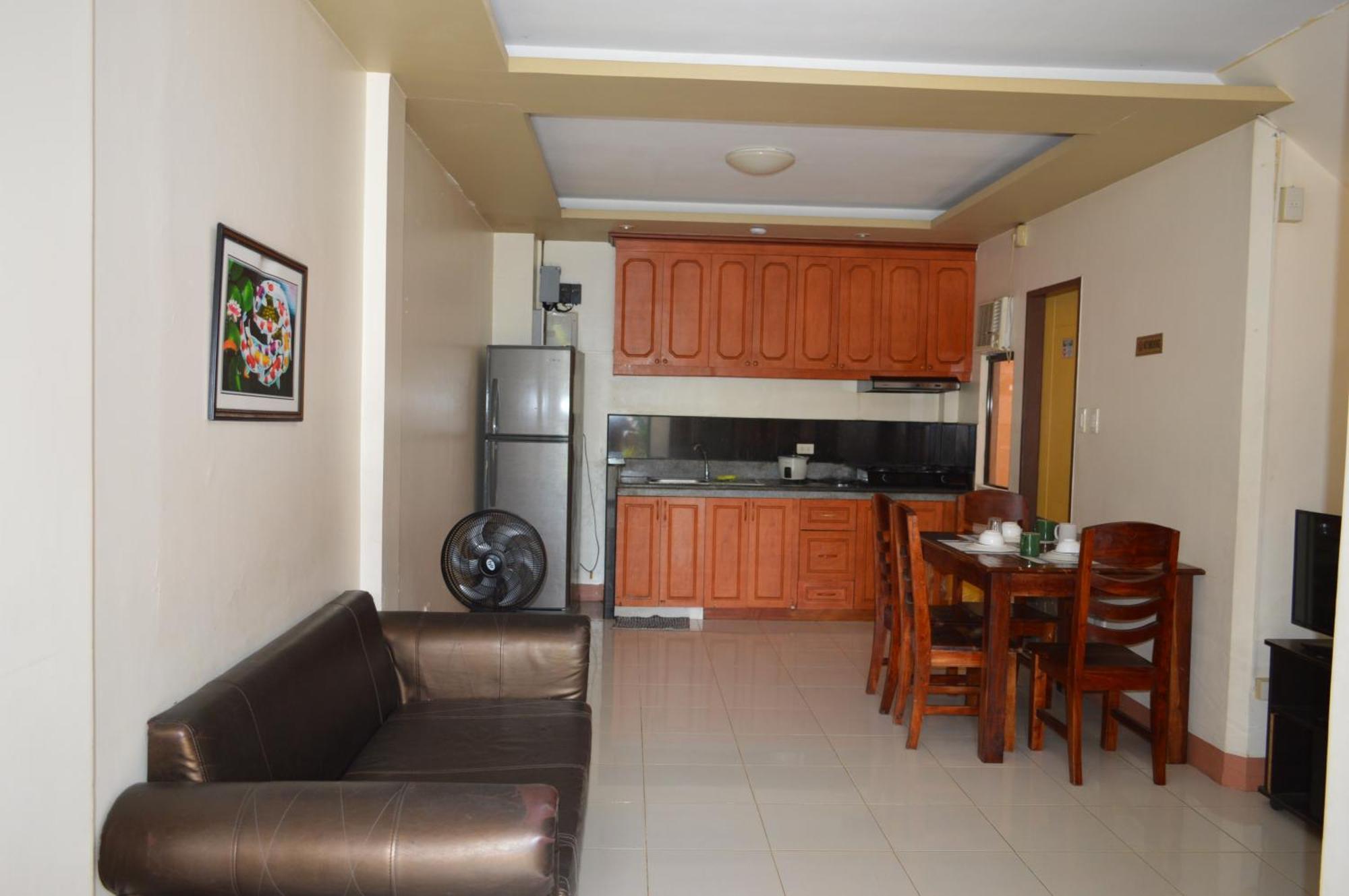 bahay-panuluyan Manora Talisay (Cebu)