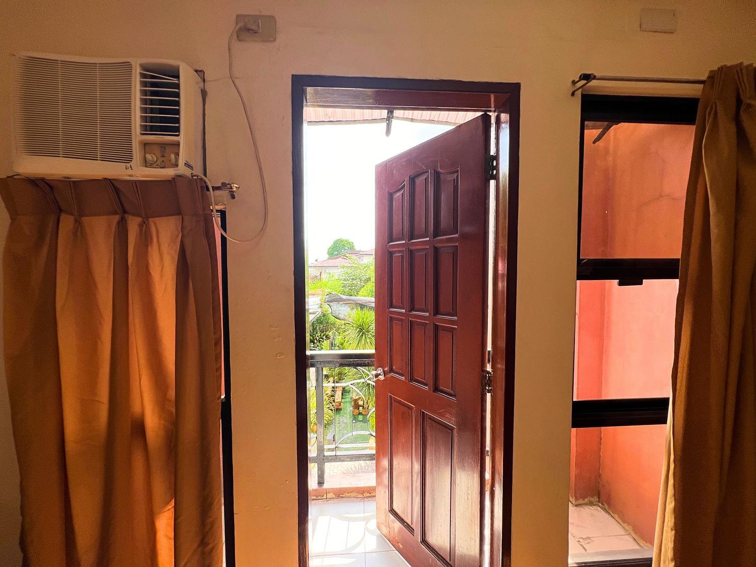 Manora bahay-panuluyan Talisay (Cebu)