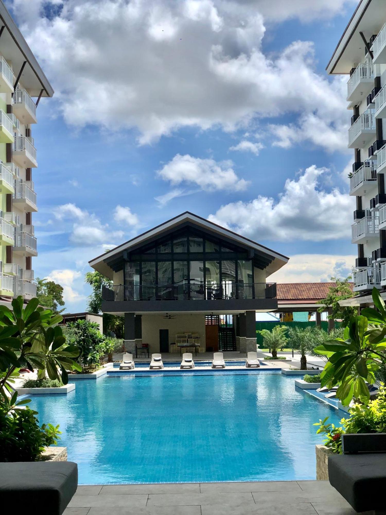 Cozy And Sunny Near To Mactan Cebu International Airport - Amani Grand & Residences Apartment Lapu-Lapu City
