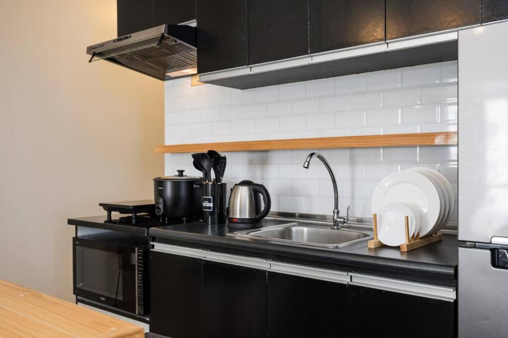 Furnished 2-bedroom In Avida Towers Riala, It Park With Fast Wifi, Netflix, Pool And * Cebu