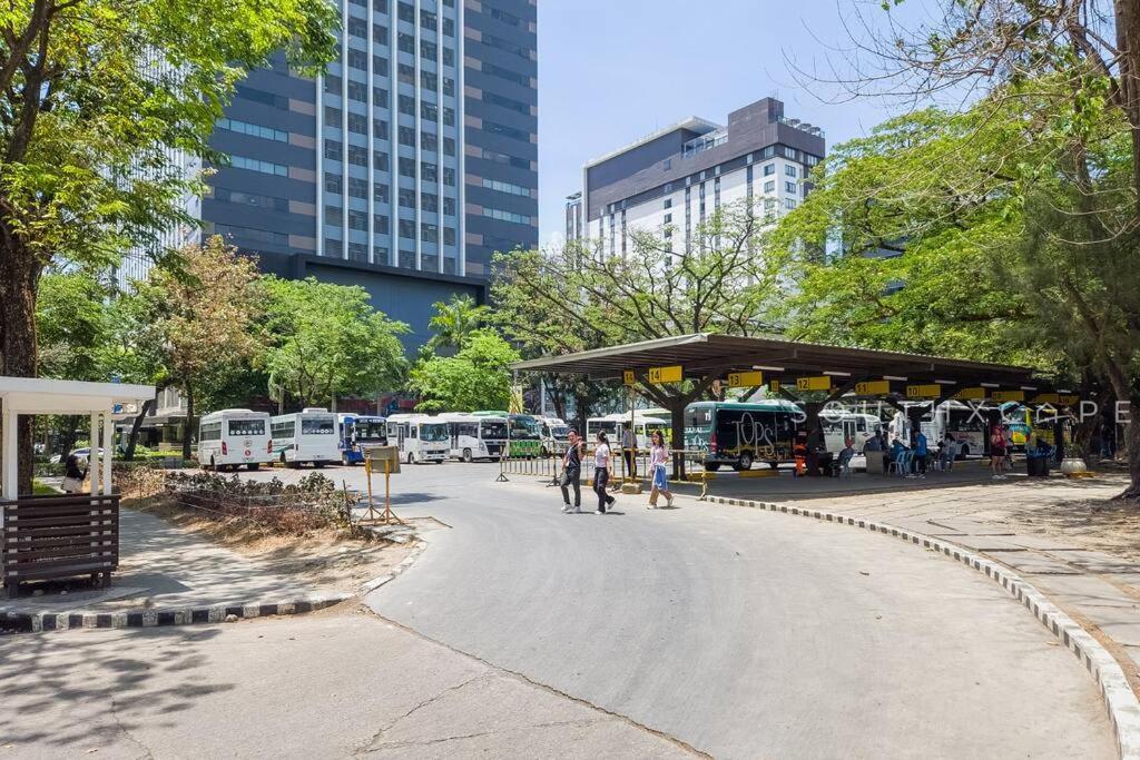 Furnished 2-bedroom In Avida Towers Riala, It Park With Fast Wifi, Netflix, Pool And