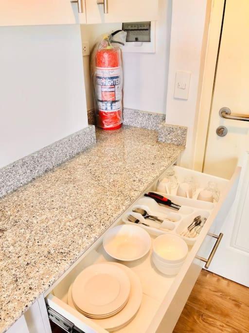Apartment Cozy And Sunny Near To Mactan Cebu International Airport - Amani Grand & Residences Lapu-Lapu City