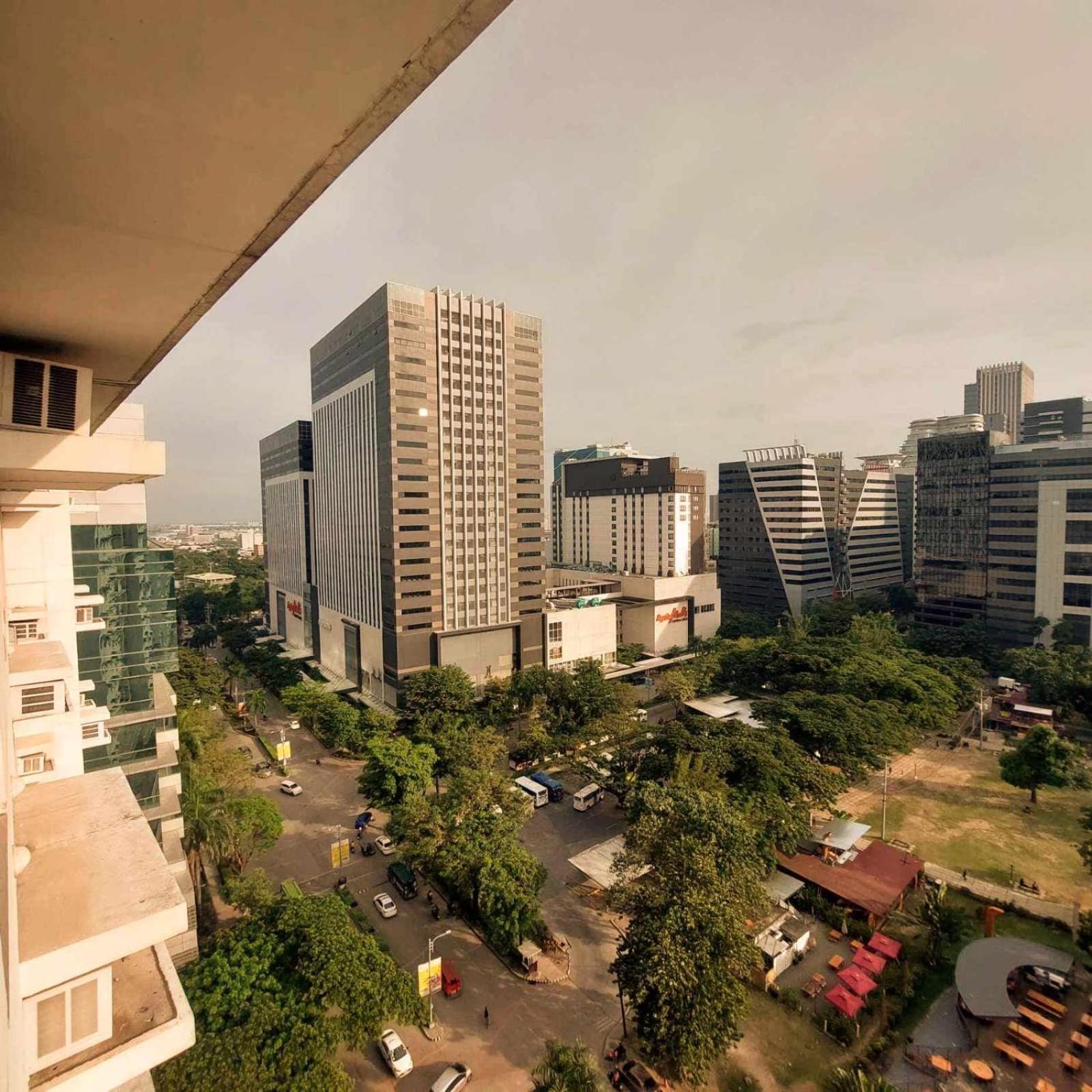 One Bedroom Avida Tower It Park Cebu Apartment *