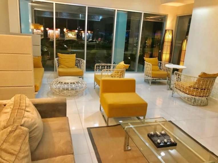 One Bedroom Avida Tower It Park Cebu *