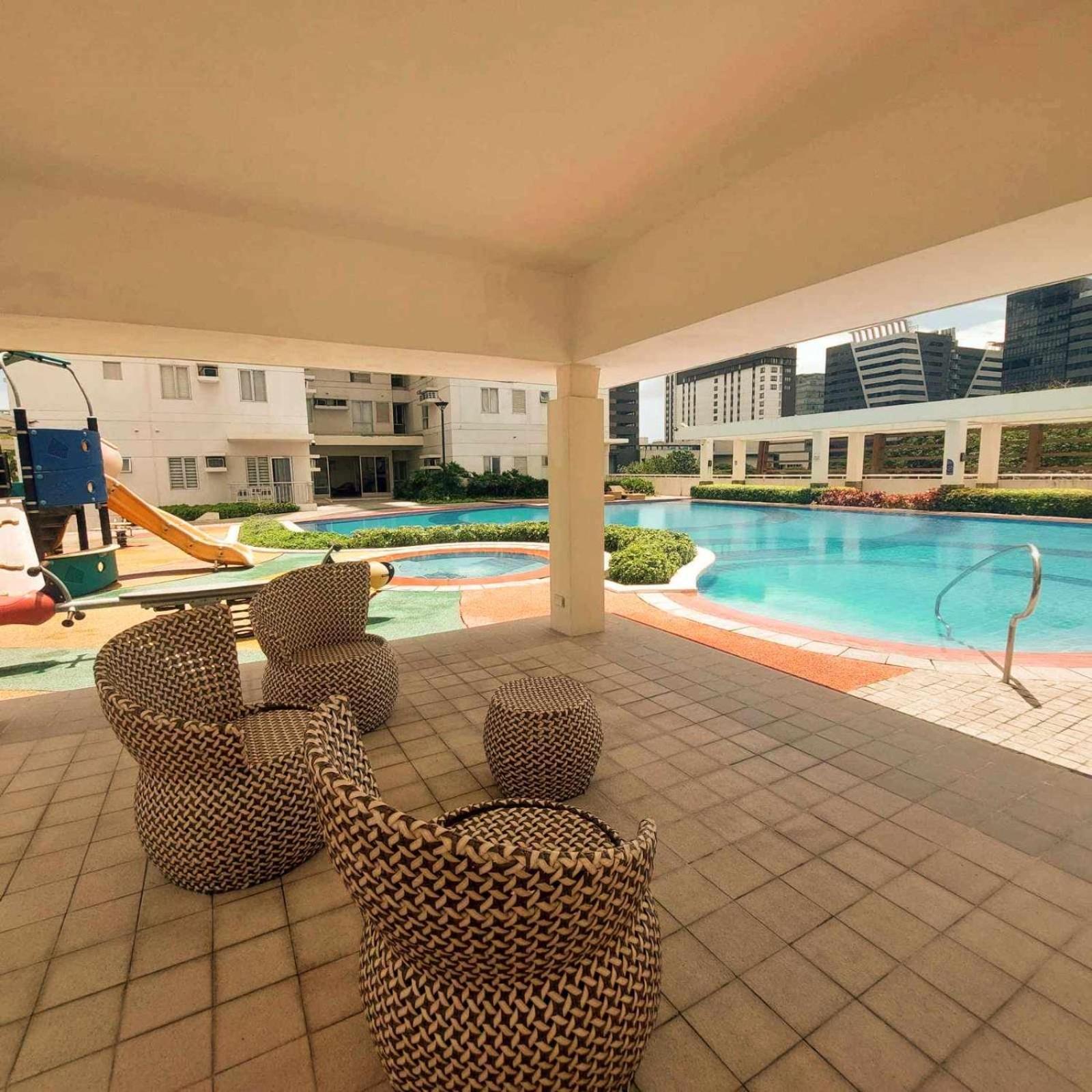 Apartment One Bedroom Avida Tower It Park Cebu *