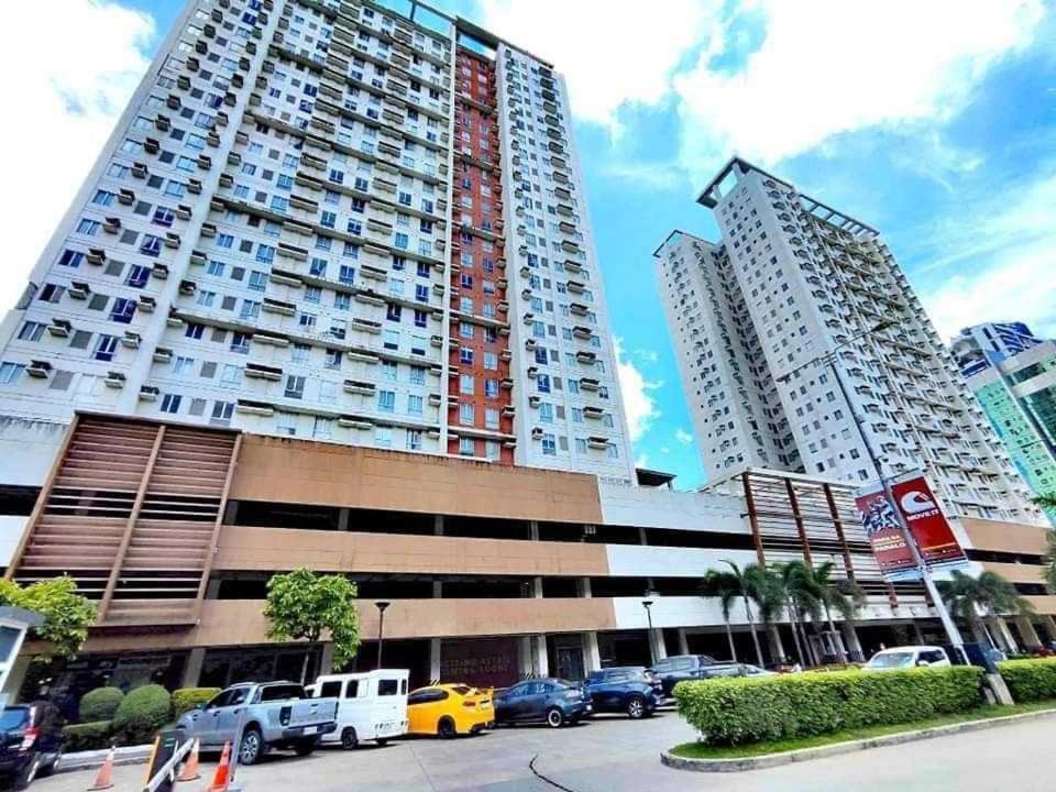 One Bedroom Avida Tower It Park Cebu Apartment *