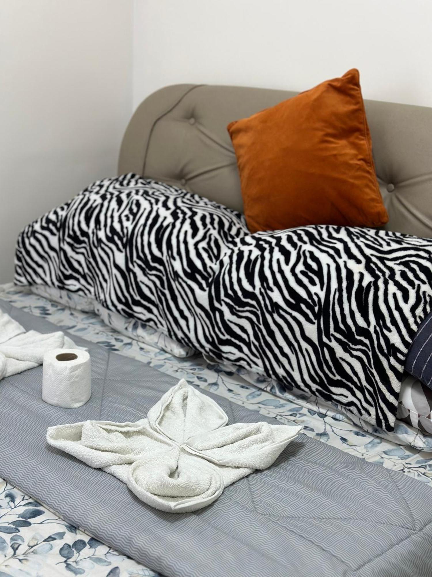 Almond Drive Cozy 1br