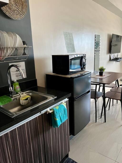 Cebusurestaypersimmon9thfloorstudiocondo