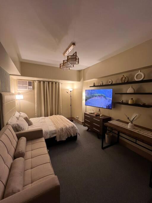Daffodil-modern With Pool Access *
