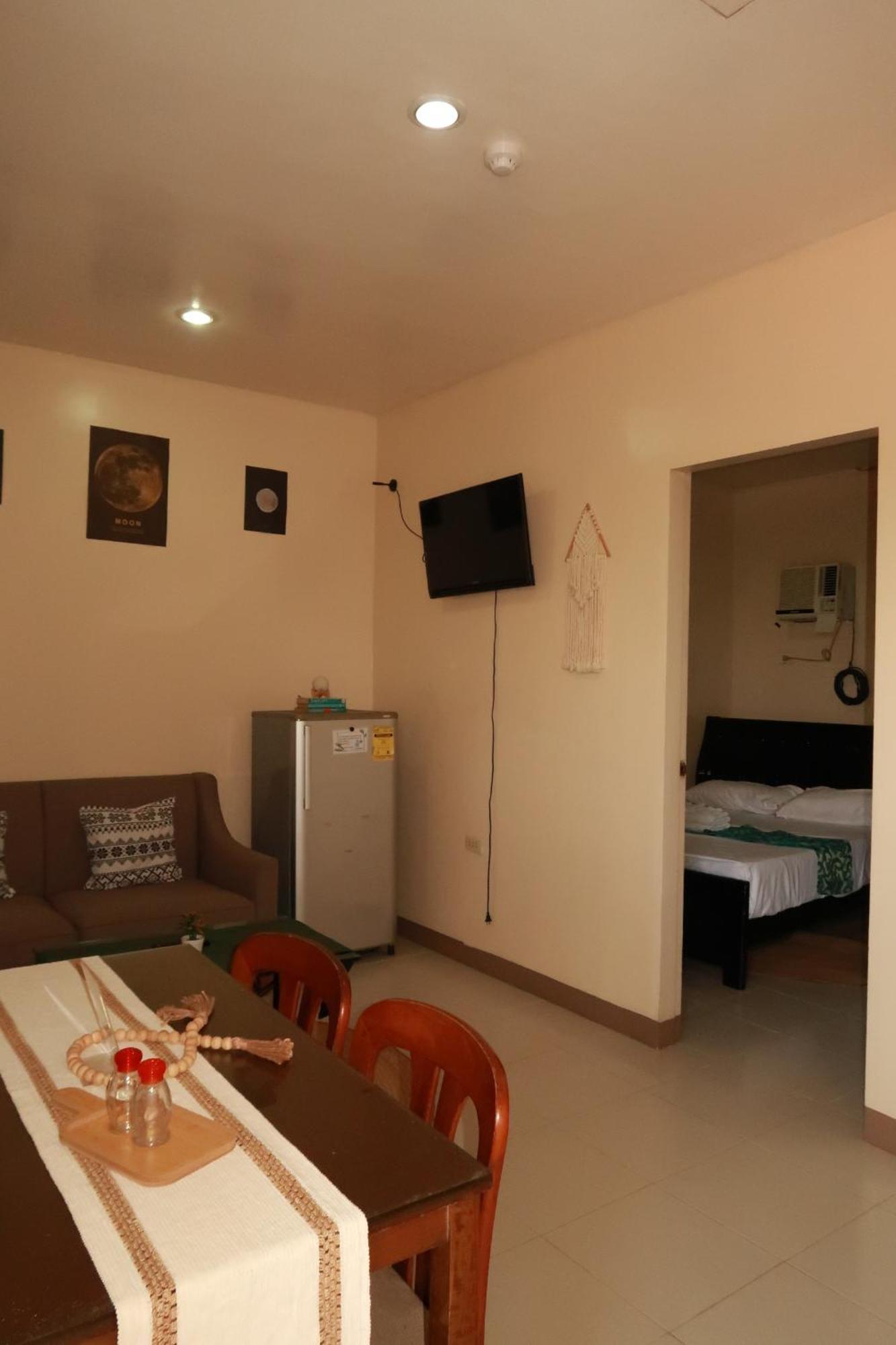 Pensão Jo-cris Apartelle