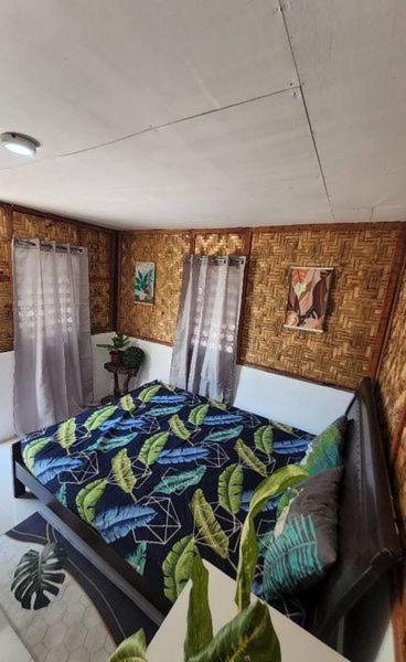 Nipaville Camphouse * Moalboal