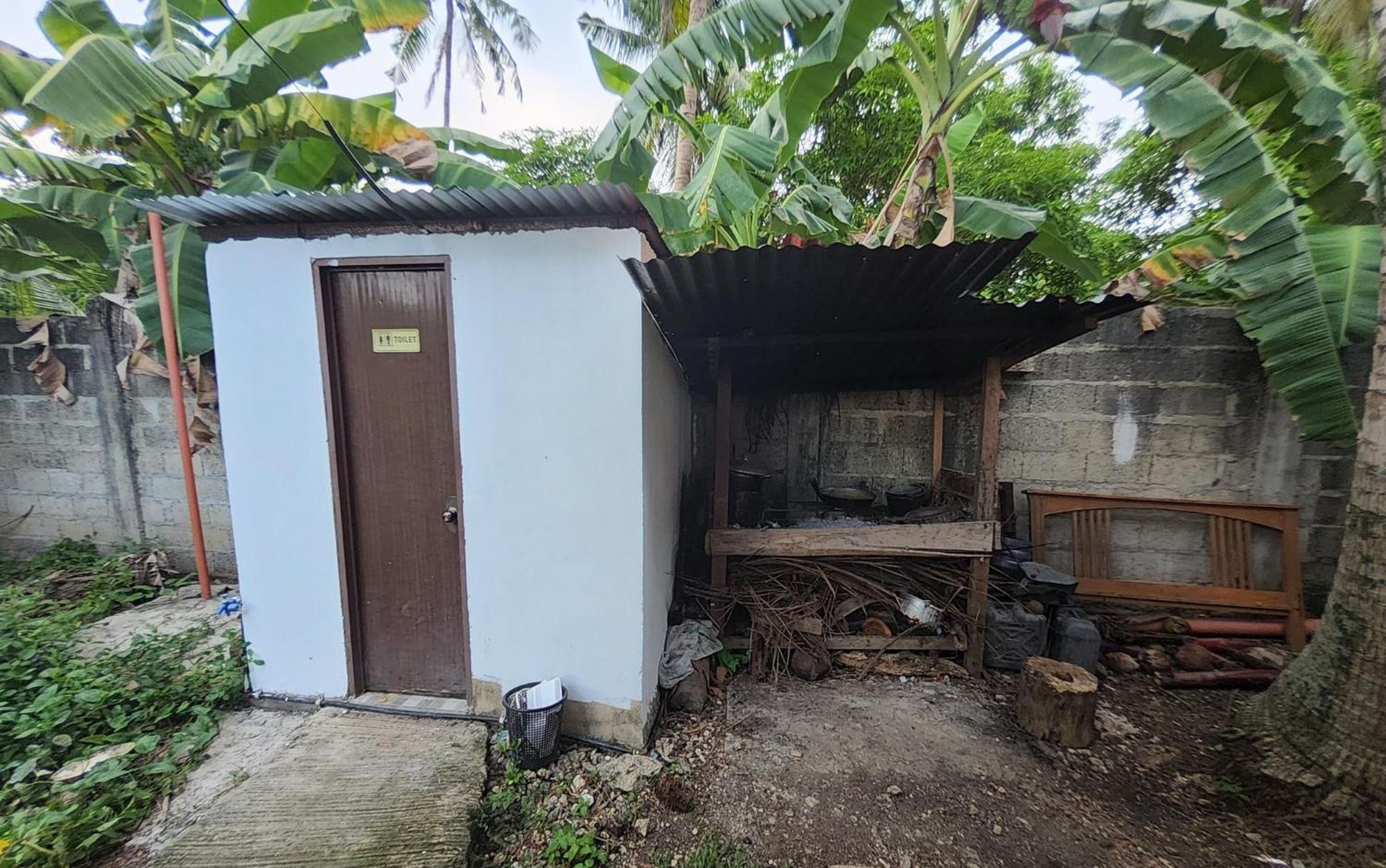 Nipaville Camphouse * Moalboal