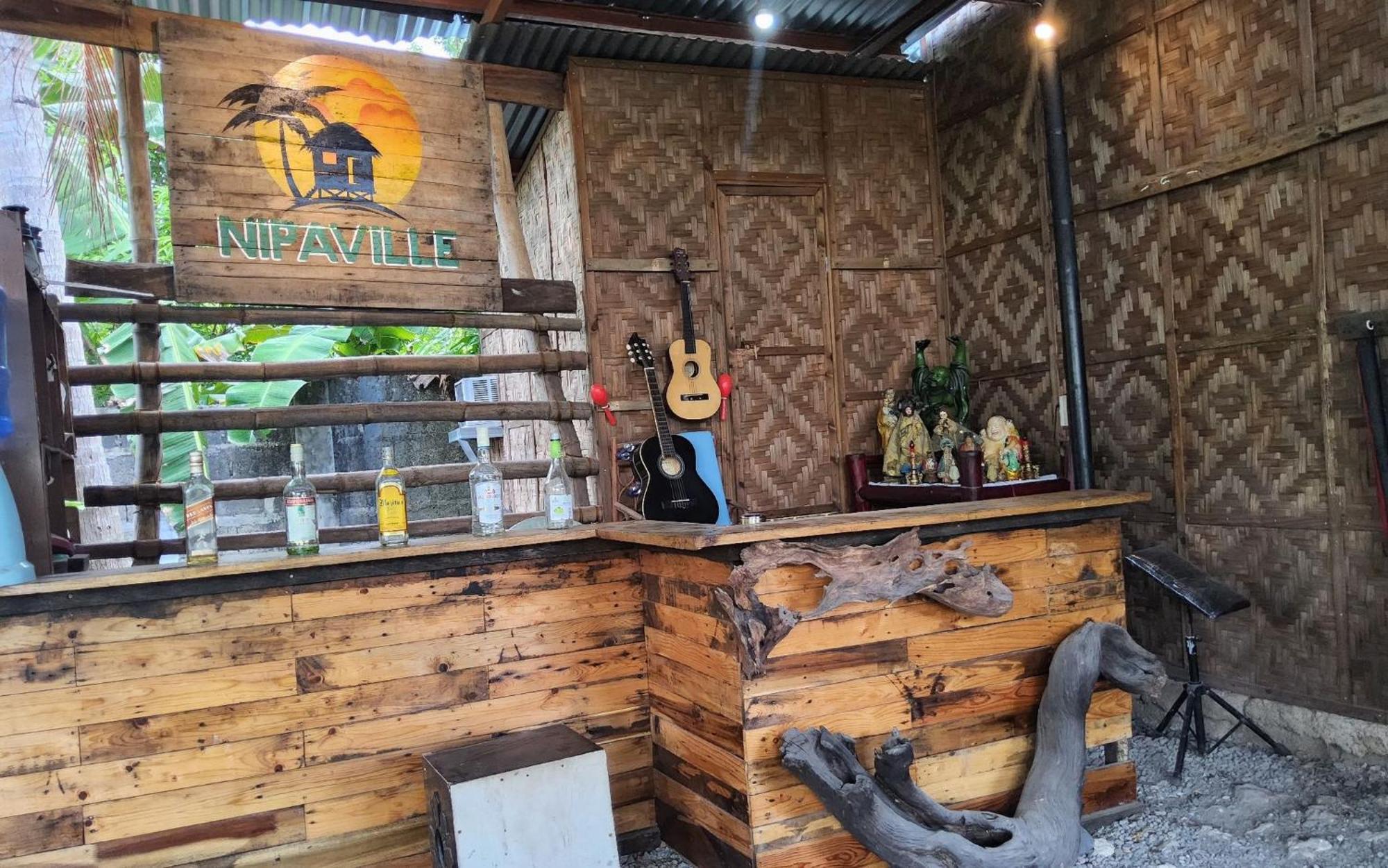 Nipaville Camphouse Hostel *