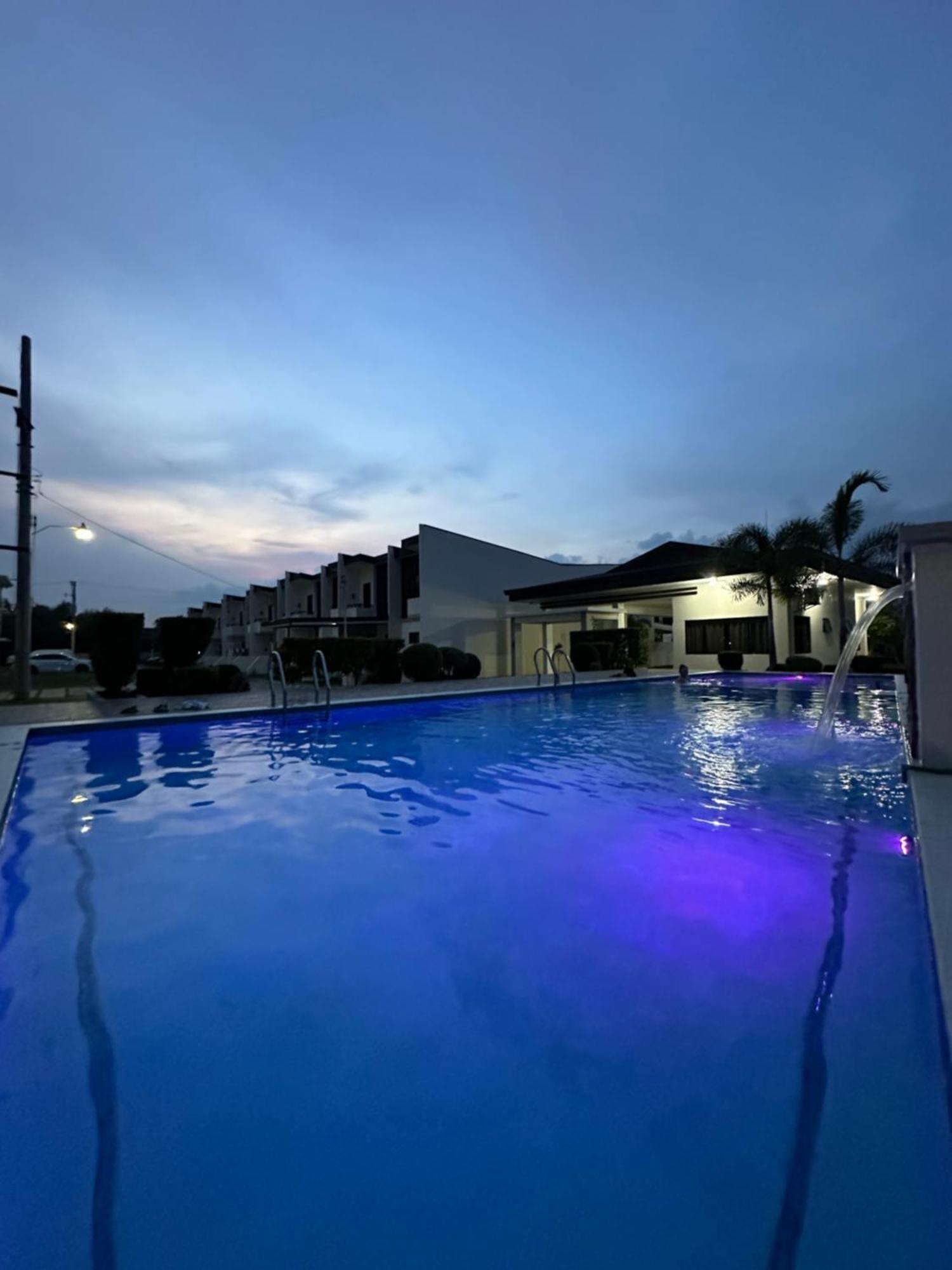 Apartment Almond Drive Cozy 1br *