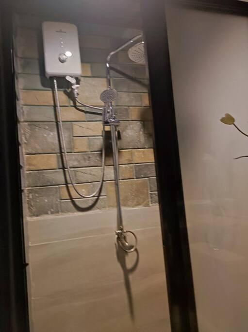Cheapentirehouse Mel Place In With Netflix For 5pax Or Apartamento *