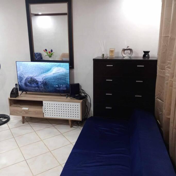 Apartamento Cheapentirehouse Mel Place In With Netflix For 5pax Or Mandaue