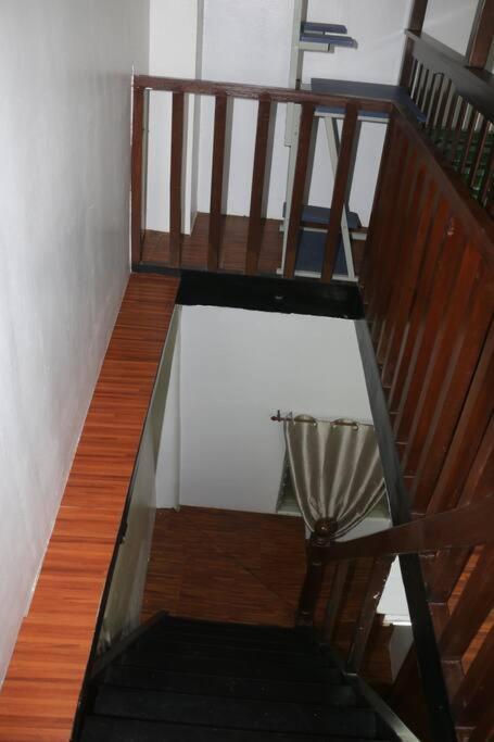 Cheapentirehouse Mel Place In With Netflix For 5pax Or Mandaue