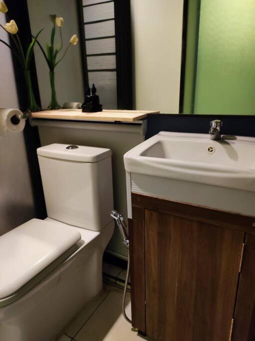 Cheapentirehouse Mel Place In With Netflix For 5pax Or Apartamento