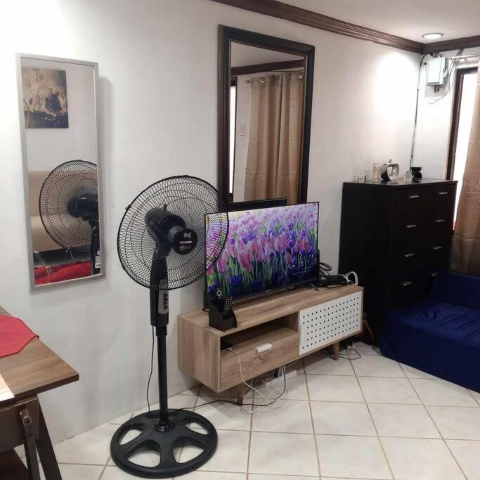 Cheapentirehouse Mel Place In With Netflix For 5pax Or *
