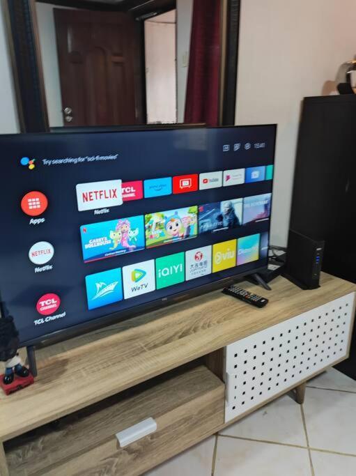 Cheapentirehouse Mel Place In With Netflix For 5pax Or