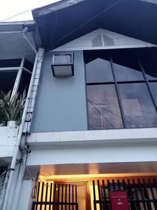 Cheapentirehouse Mel Place In With Netflix For 5pax Or Mandaue