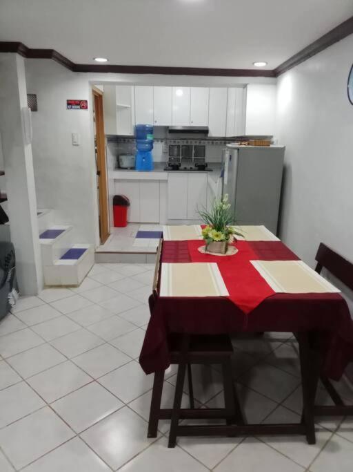Cheapentirehouse Mel Place In With Netflix For 5pax Or * Mandaue