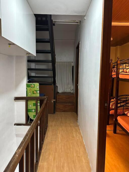 Cheapentirehouse Mel Place In With Netflix For 5pax Or * Mandaue