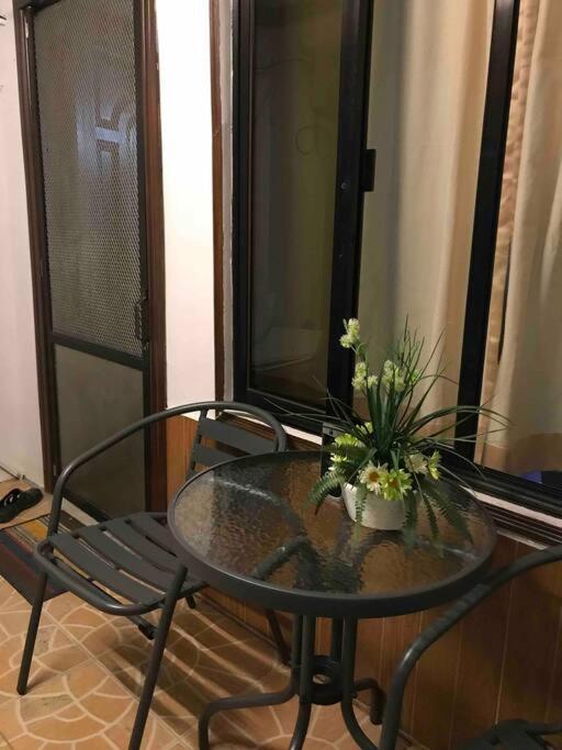 Cheapentirehouse Mel Place In With Netflix For 5pax Or