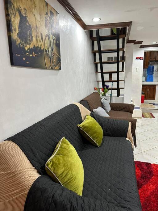 Cheapentirehouse Mel Place In With Netflix For 5pax Or Apartamento