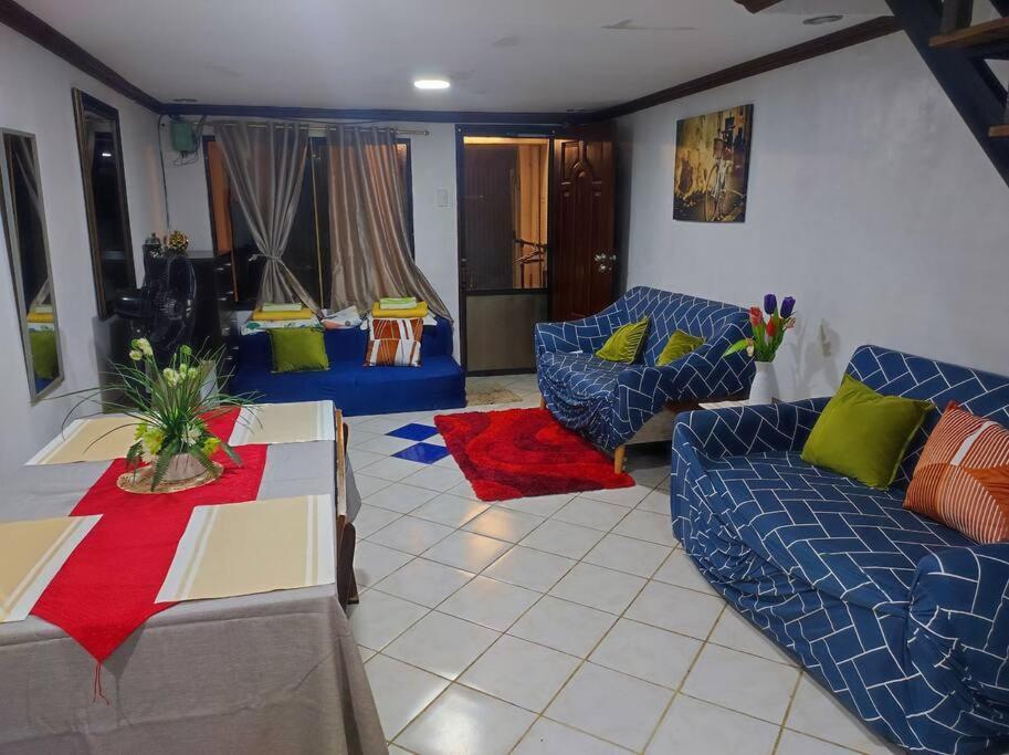 Cheapentirehouse Mel Place In With Netflix For 5pax Or Apartamento *