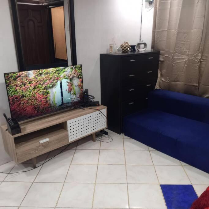 Cheapentirehouse Mel Place In With Netflix For 5pax Or * Mandaue