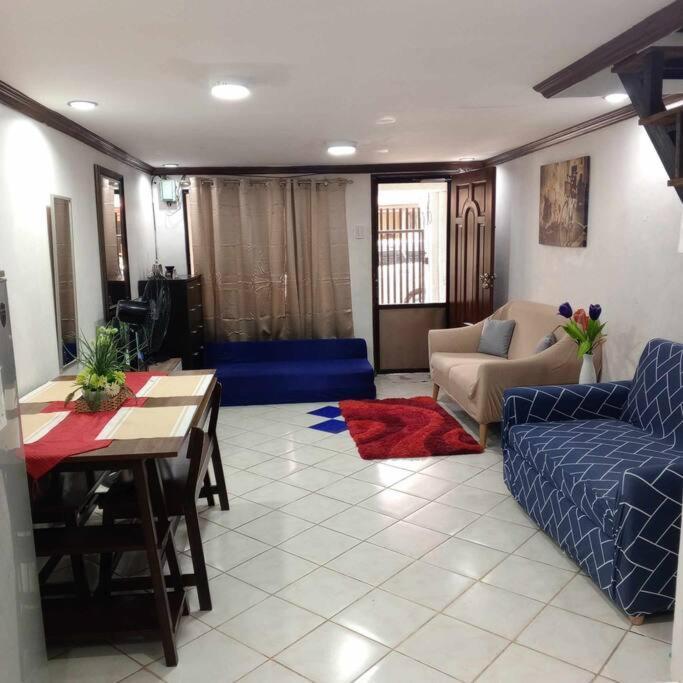 Cheapentirehouse Mel Place In With Netflix For 5pax Or Apartamento *