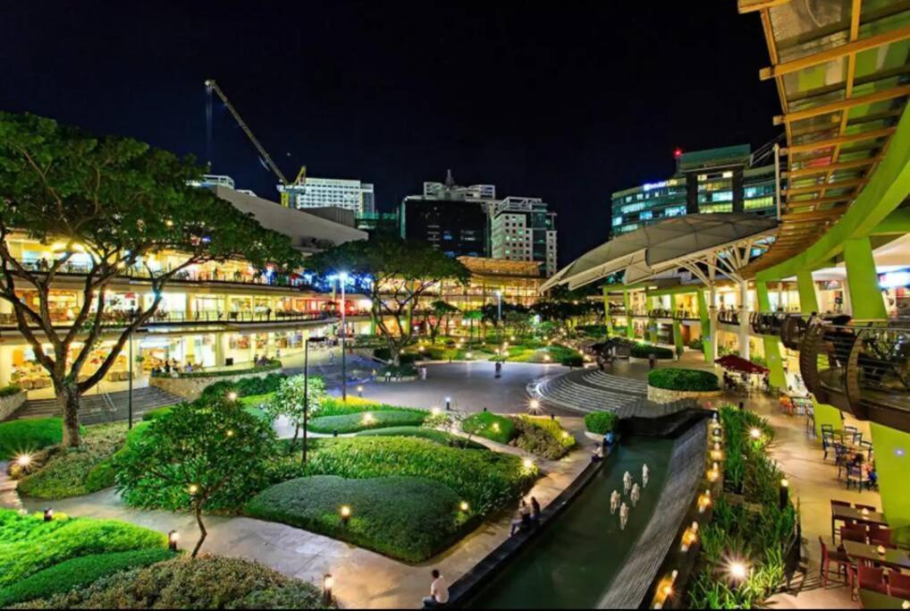 17d Walking Distance To Ayala And It Park With Wifi
