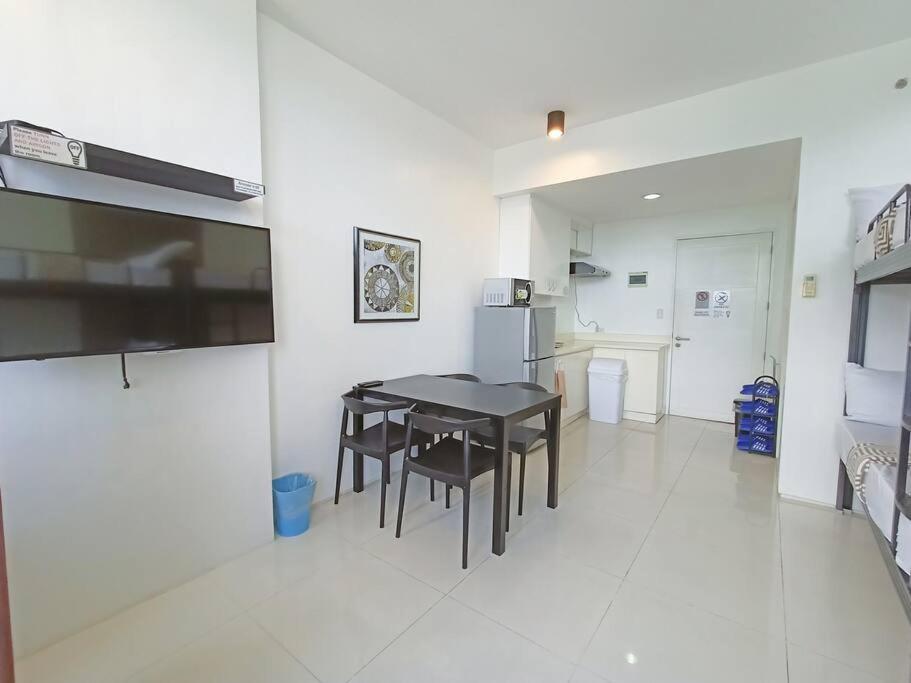 17d Walking Distance To Ayala And It Park With Wifi Apartment *