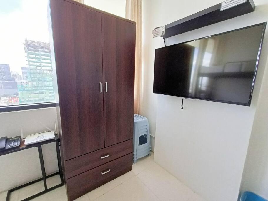 17d Walking Distance To Ayala And It Park With Wifi
