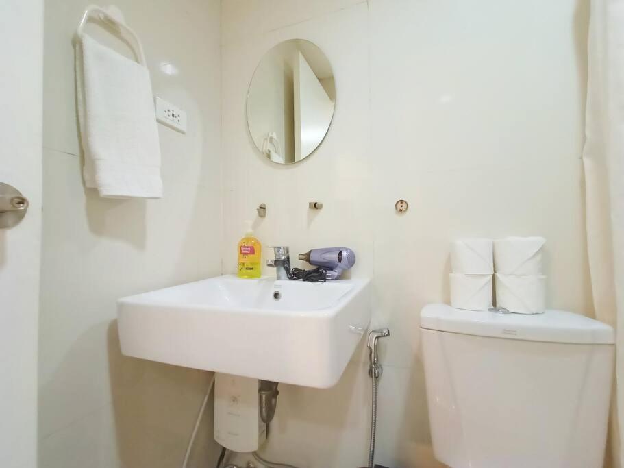 15p Walking Distance To Ayala And It Park With Wifi Apartment