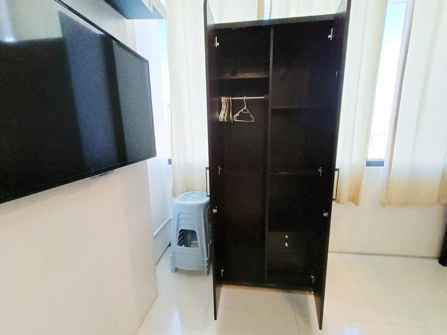 Apartment 15p Walking Distance To Ayala And It Park With Wifi