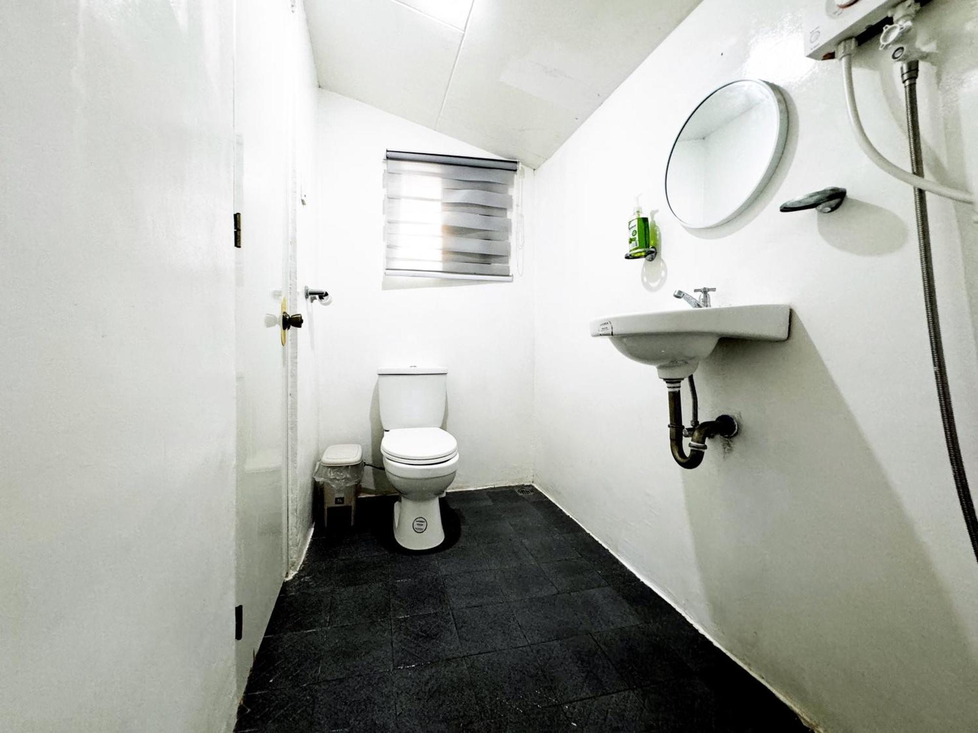 Hostel Ocean Breeze By Daily Sweet Moalboal