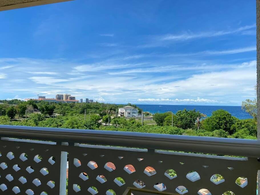 Apartment 1br Mactan Condo, La Mirada Residences